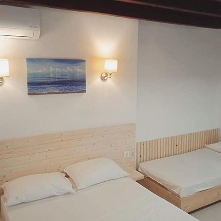 Occasus Room Comfort Chalki Town Luaran gambar